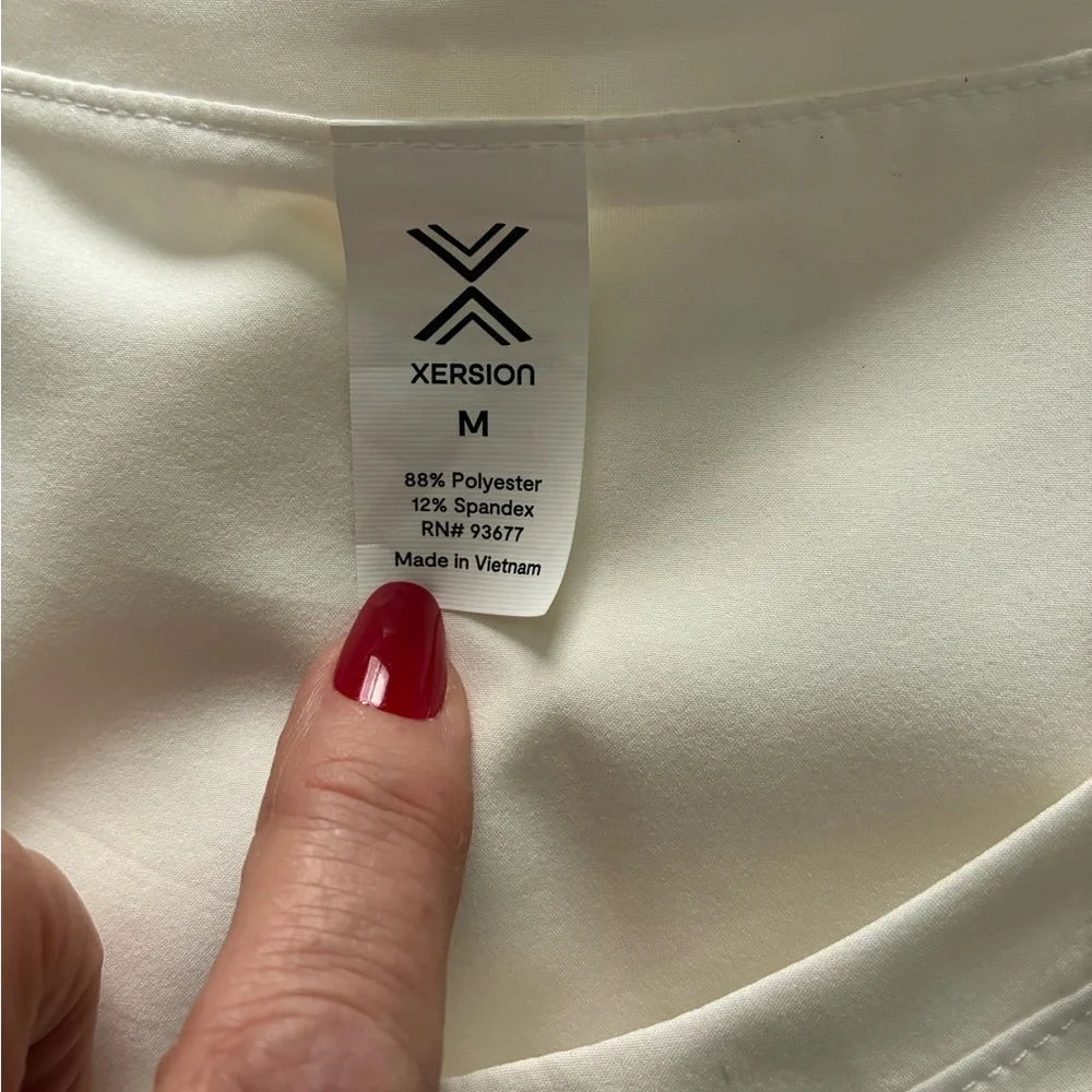 Elegant White Golf/Sport Sleeveless Dress - Picture 4 of 4